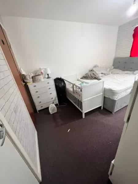 2 Bedroom House with Storage Near Town Center