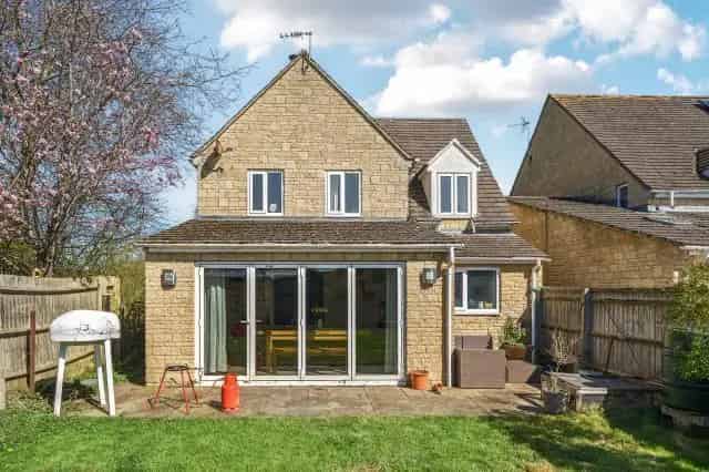 5 Bedroom Detached House for Sale in Kingham