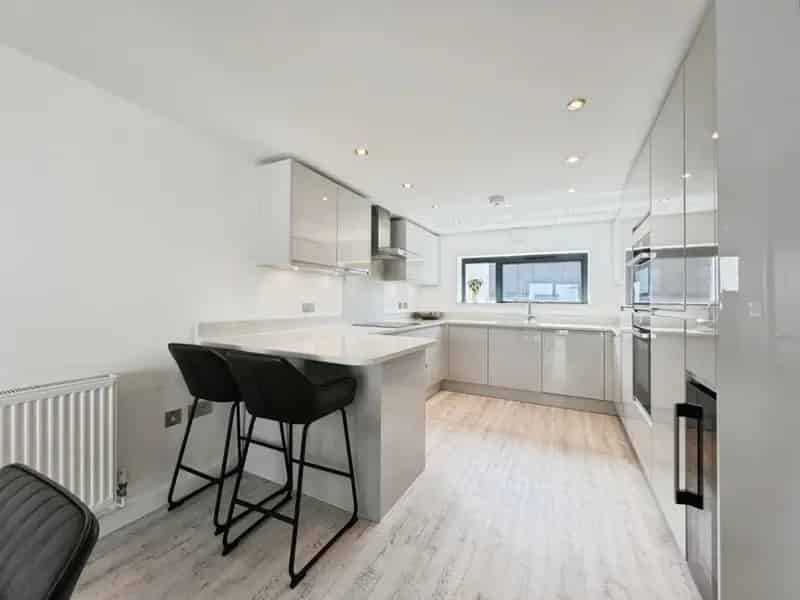 3 Bedroom Townhouse with Sea Views