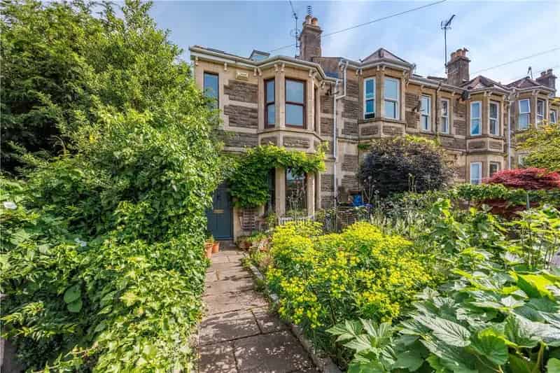 4 Bedroom End of Terrace House for Sale in Bath