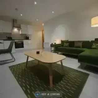 4 Bedroom Apartment Manchester  Parking Secure Gated