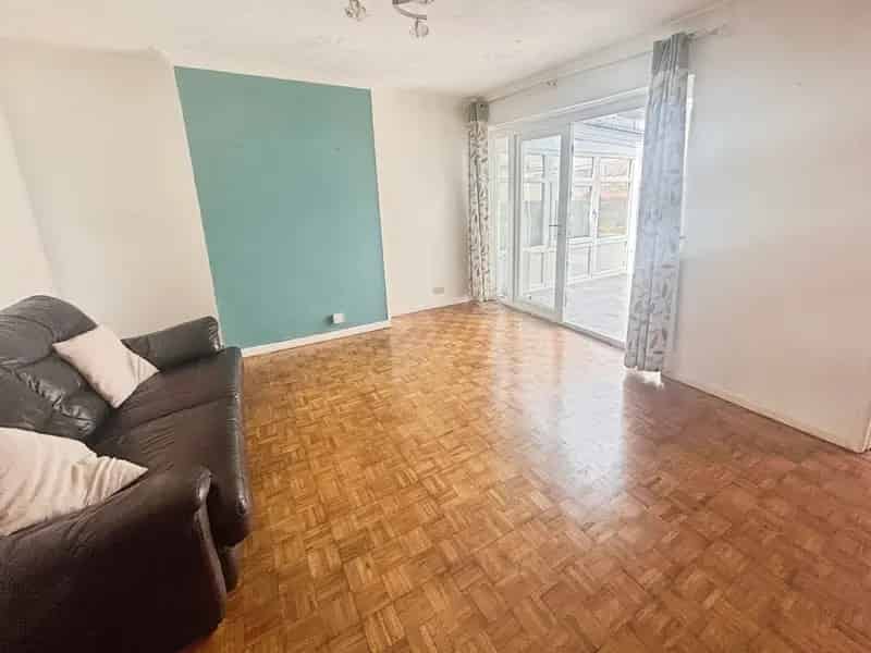 2 bedroom bungalow