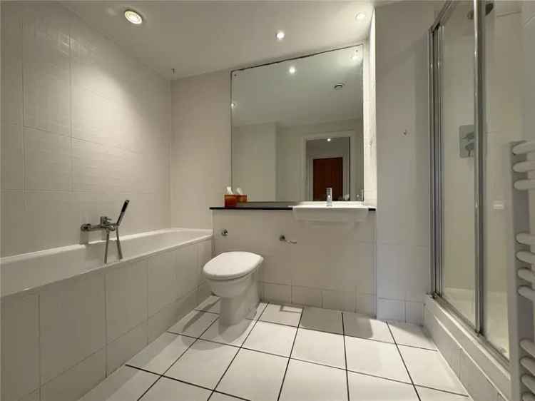 1 Bedroom Apartment to Rent South Facing Balcony Secure Parking