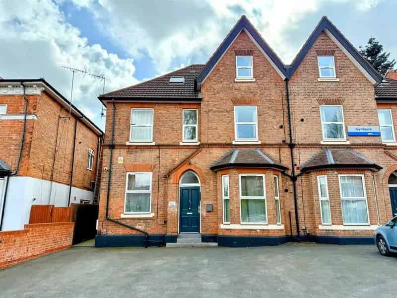 2 Bedroom Flat to Rent