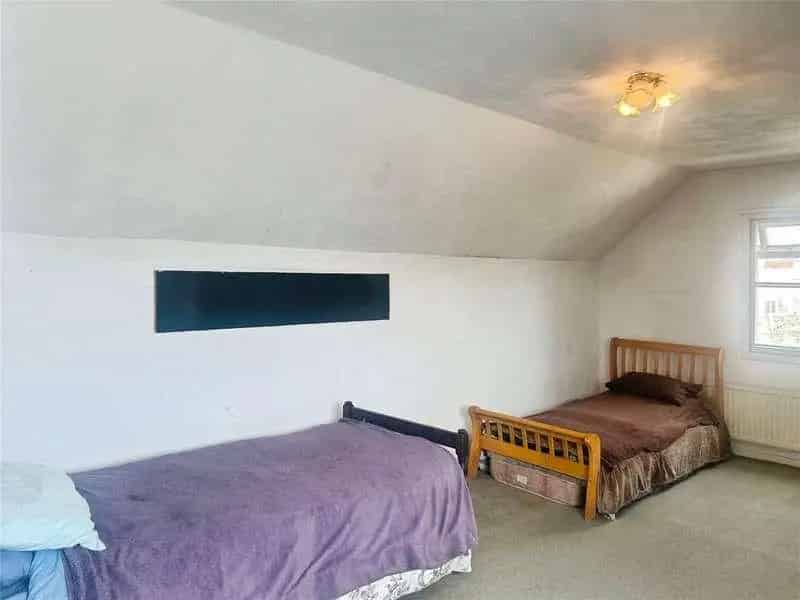 3 Bed Detached Chalet Bungalow For Sale