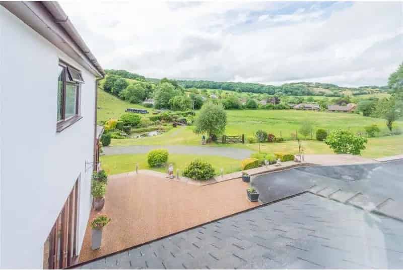 3 Bed Detached House for Sale in Stiperstones