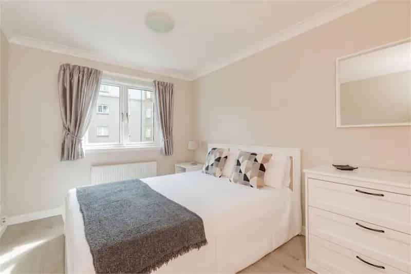 1 Bed Flat Dalry Haymarket Modern Kitchen Parking
