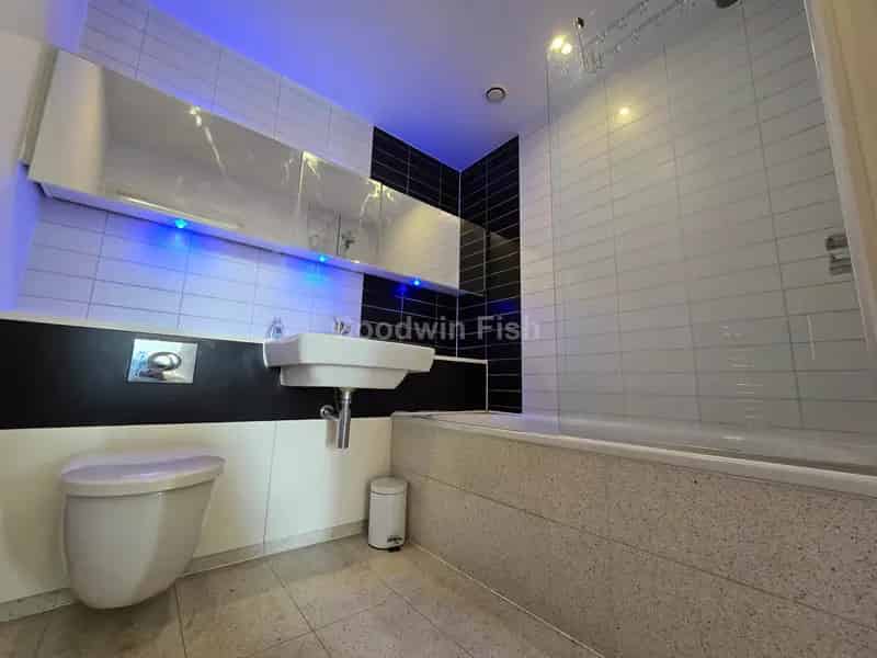 2 Bedroom Apartment Manchester Skyline Central
