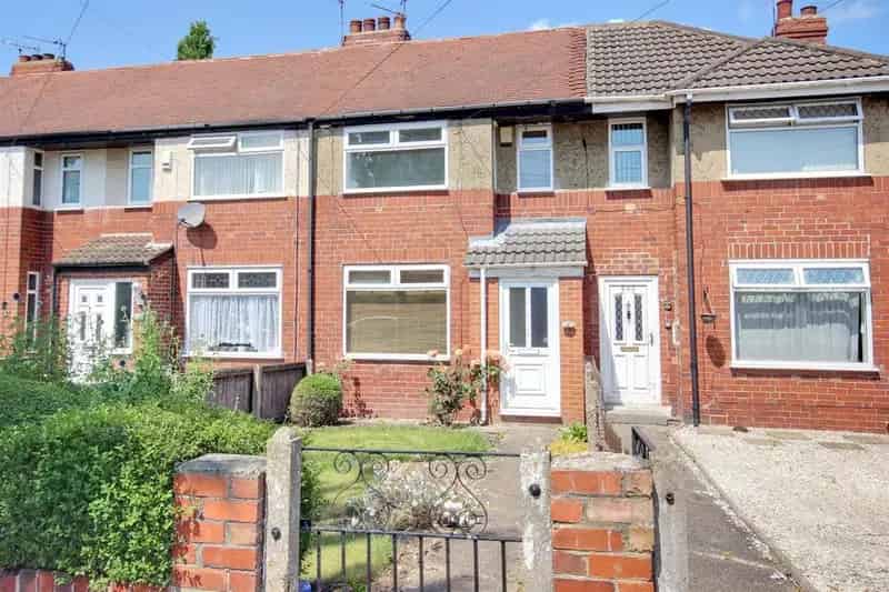 2 Bedroom Mid Terrace House For Sale Popular Location