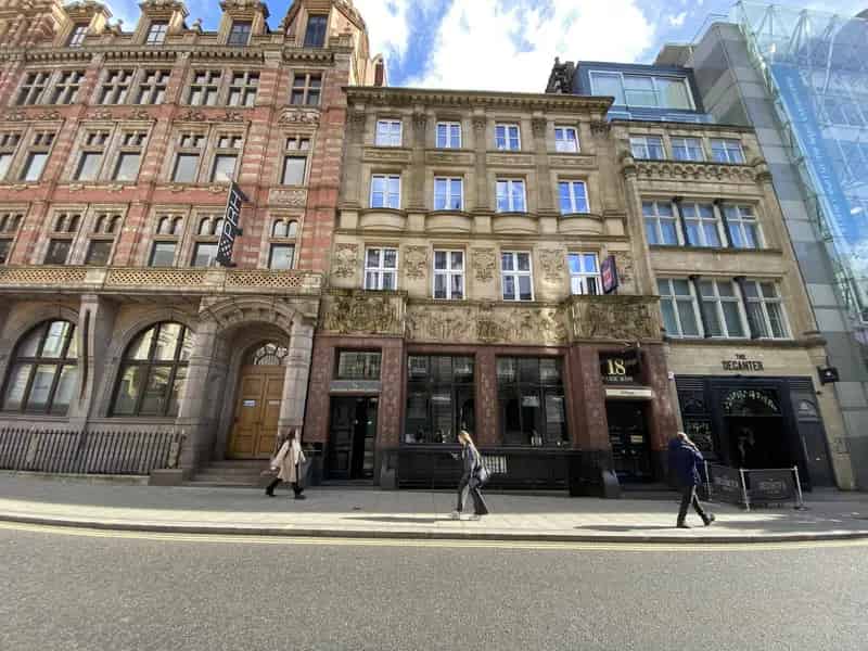 Modern Office Suites in Leeds City Centre Landmark Building