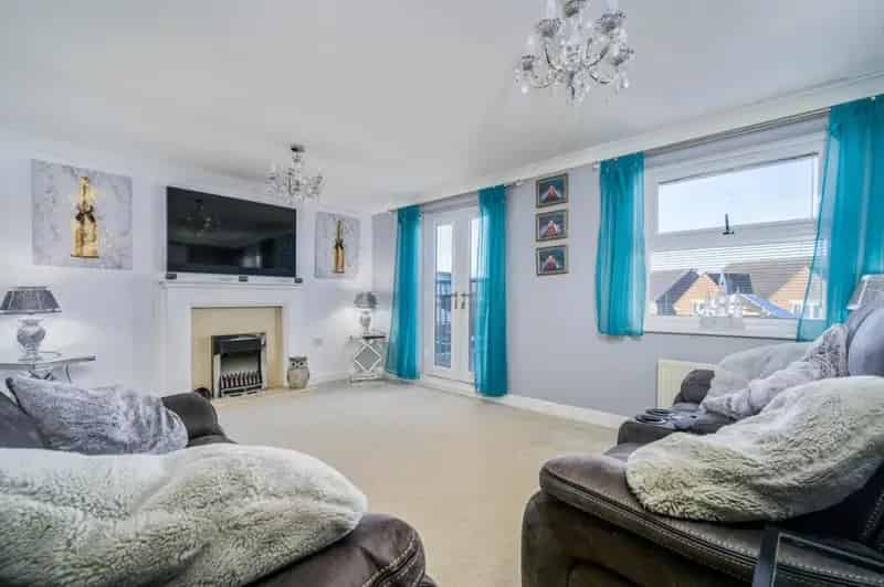 5 Bedroom Townhouse for Sale - No Onward Chain