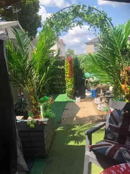 2 Bedroom House Near Christchurch Train Station