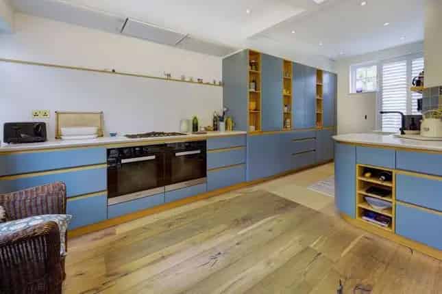 5 Bedroom Grade II Listed House Hampstead Garden Suburb