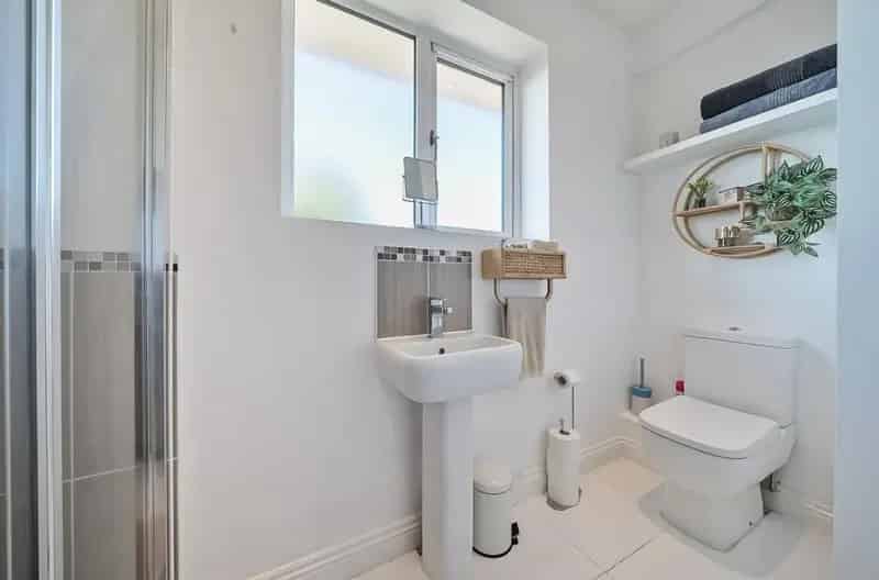4 Bed Detached House for Sale