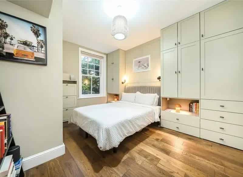 651 sq ft One Two Bedroom Garden Flat Near Oval Stockwell Tubes