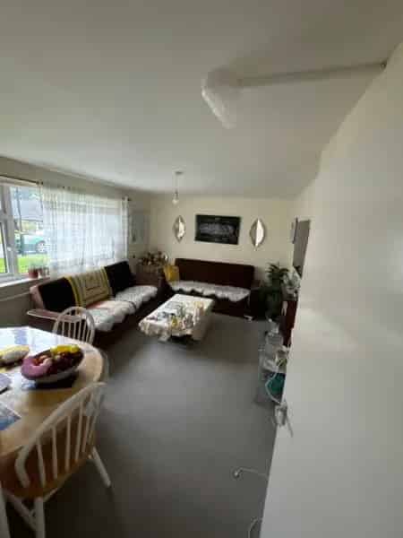 Quiet and Peaceful Living Space with Shared Parking