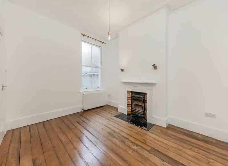Two Double Bedroom Victorian Apartment with Private Garden