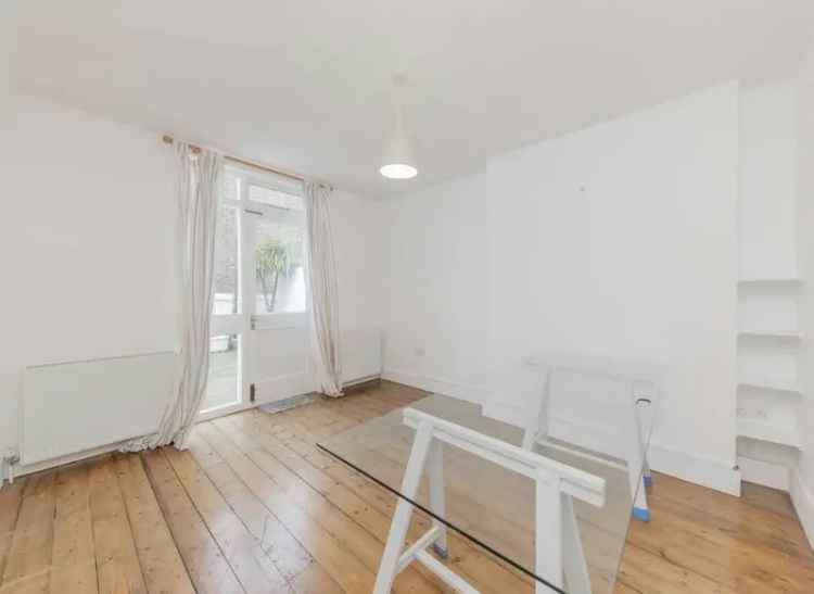 Flat For Sale in College Road, London, England