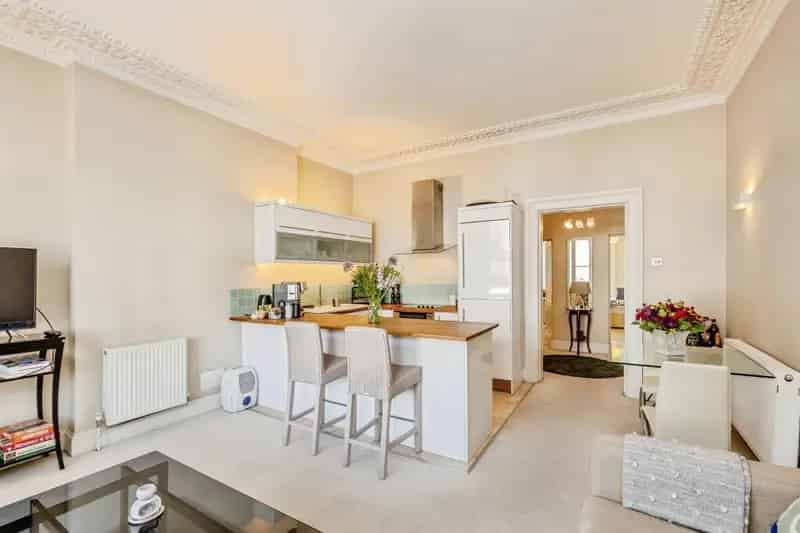 2 Bedroom Clifton Village Apartment For Sale