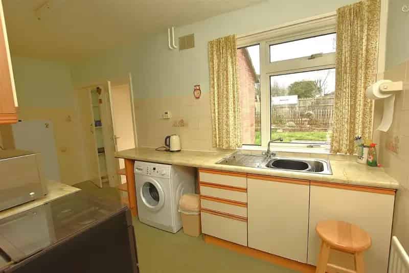 4 Bed Semi-Detached House For Sale