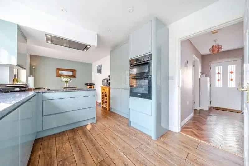 4 Bed House for Sale Near Transport Links and Amenities