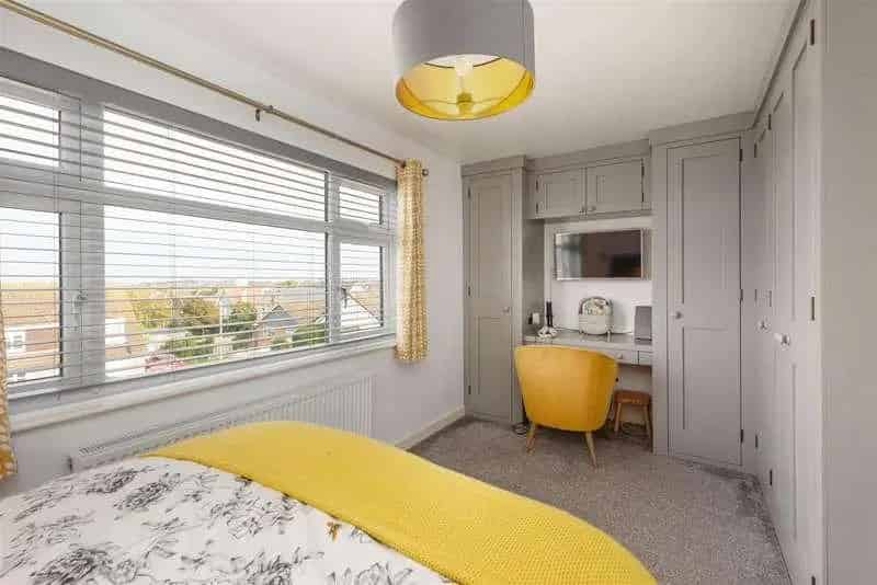 4 Bed Semi-Detached House Whitstable Sea Views