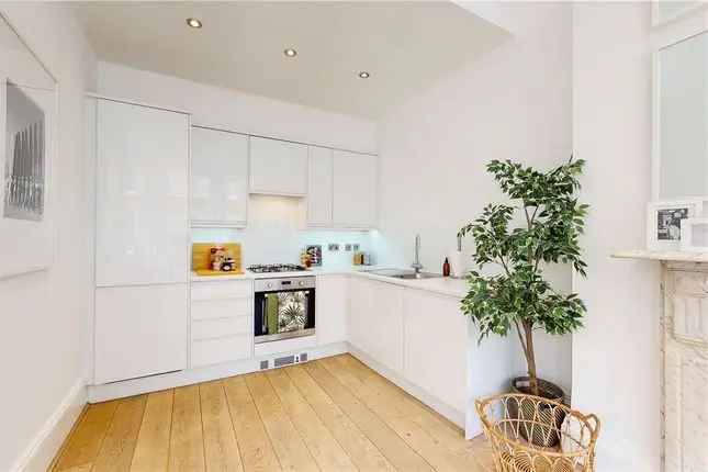 Flat to rent in Nottingham Place, London W1U