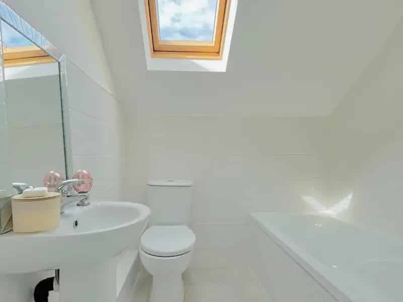 2 Bed House for Sale Old Whittington
