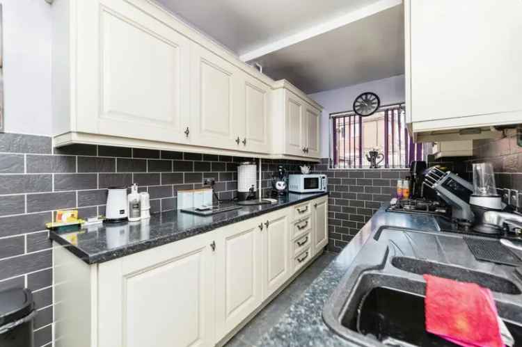 3 Bedroom Semi Detached House For Sale Pontefract