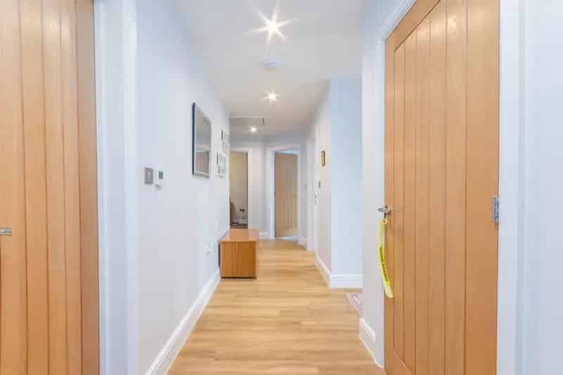 3 Bed Bungalow Underfloor Heating Off Street Parking Private Garden