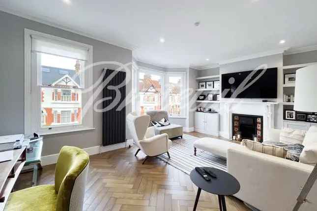 Maisonette to rent in Harbord Street, London SW6