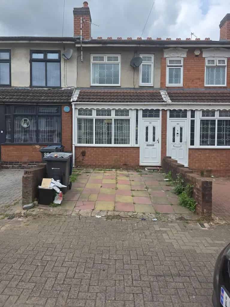 3 Bedroom Terraced House For Sale Needs Modernisation