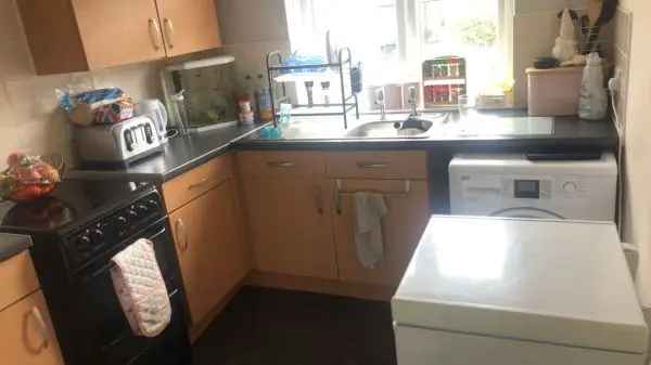 Flat For Rent in Portishead, England