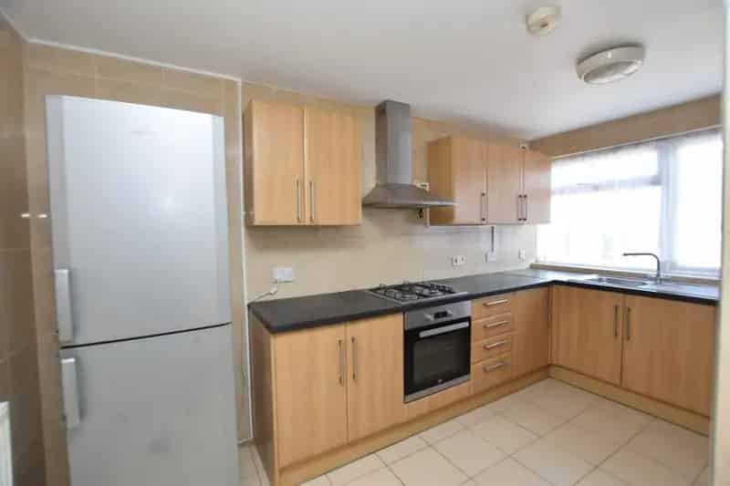 2 bedroom Flat
 To Let