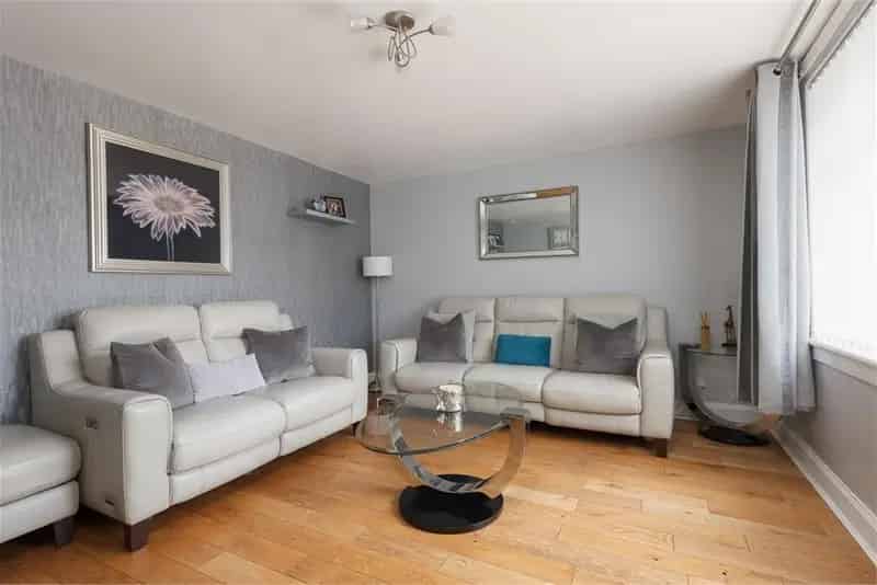 3 Bed House Oxgangs Terrace Garden Driveway Modern Shower Room