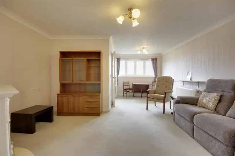 2 Bedroom Flat for Sale