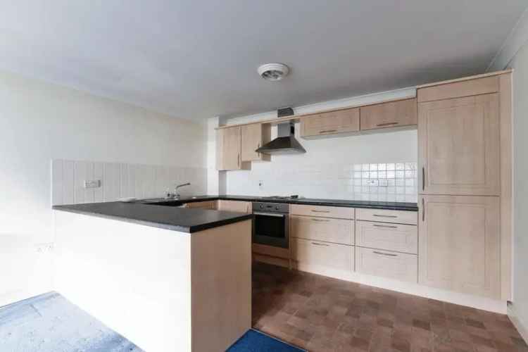 2 bed flat for sale