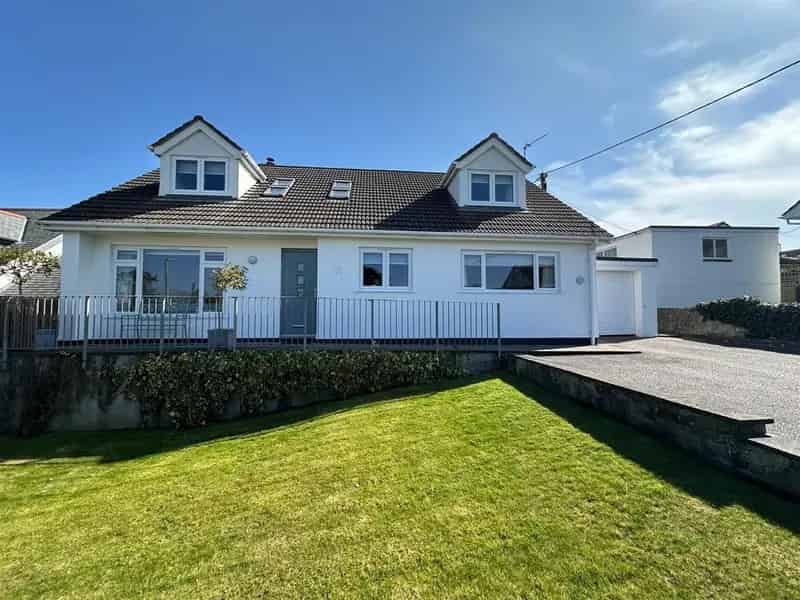 4 Bedroom Detached House for Sale near Truro High School