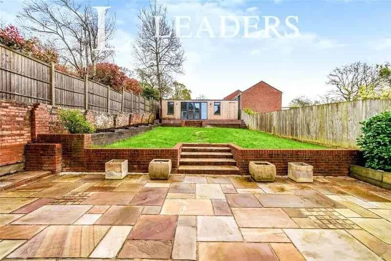 5 Bed Detached House for Sale in Hampshire