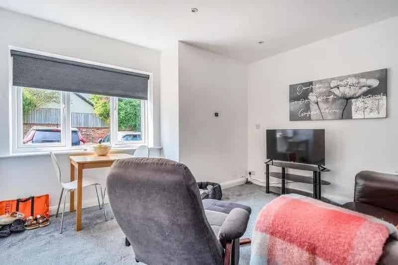 5 Bed Detached House with Annexe for Sale