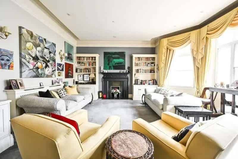 4 Bed Earls Court Flat for Sale - Large Rooms & Period Decor