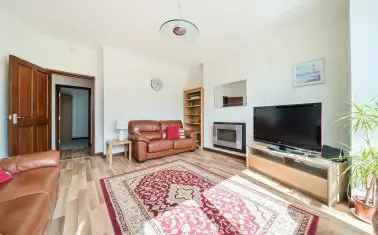 Flat For Sale in Paignton, England