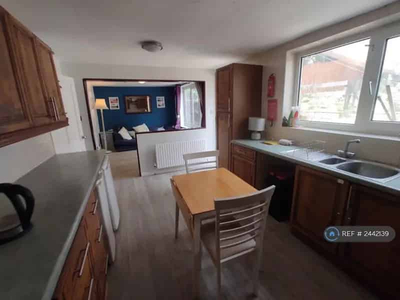 1 Bedroom Flat near Moulsecoomb Station