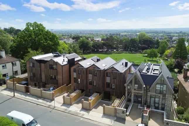 4 Bedroom House for Sale West Wimbledon
