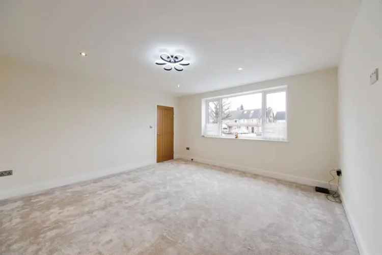 Spacious Family Home with Open Plan Kitchen Diner and Landscaped Garden