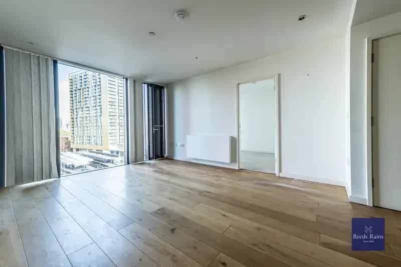2 Bedroom Flat for Sale in London SE1 - Elephant & Castle