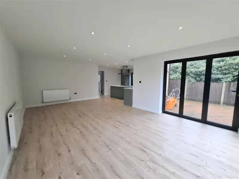 Brand New 3 Bedroom House Bedmond Village Zero Deposit Available