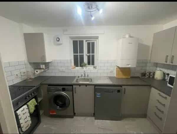 2 Double Bedroom Ground Floor Flat Near Village Amenities