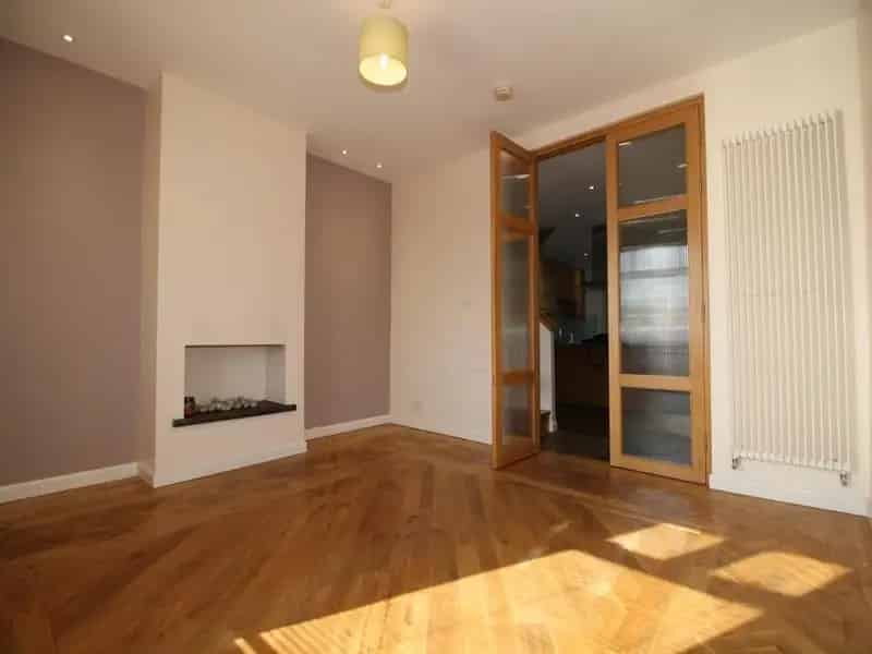 3 Bedroom Semi Detached House Wigan Lancashire