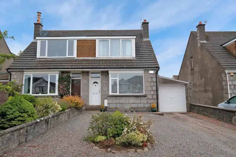 2 Bedroom Semi-Detached House for Sale in Aberdeen